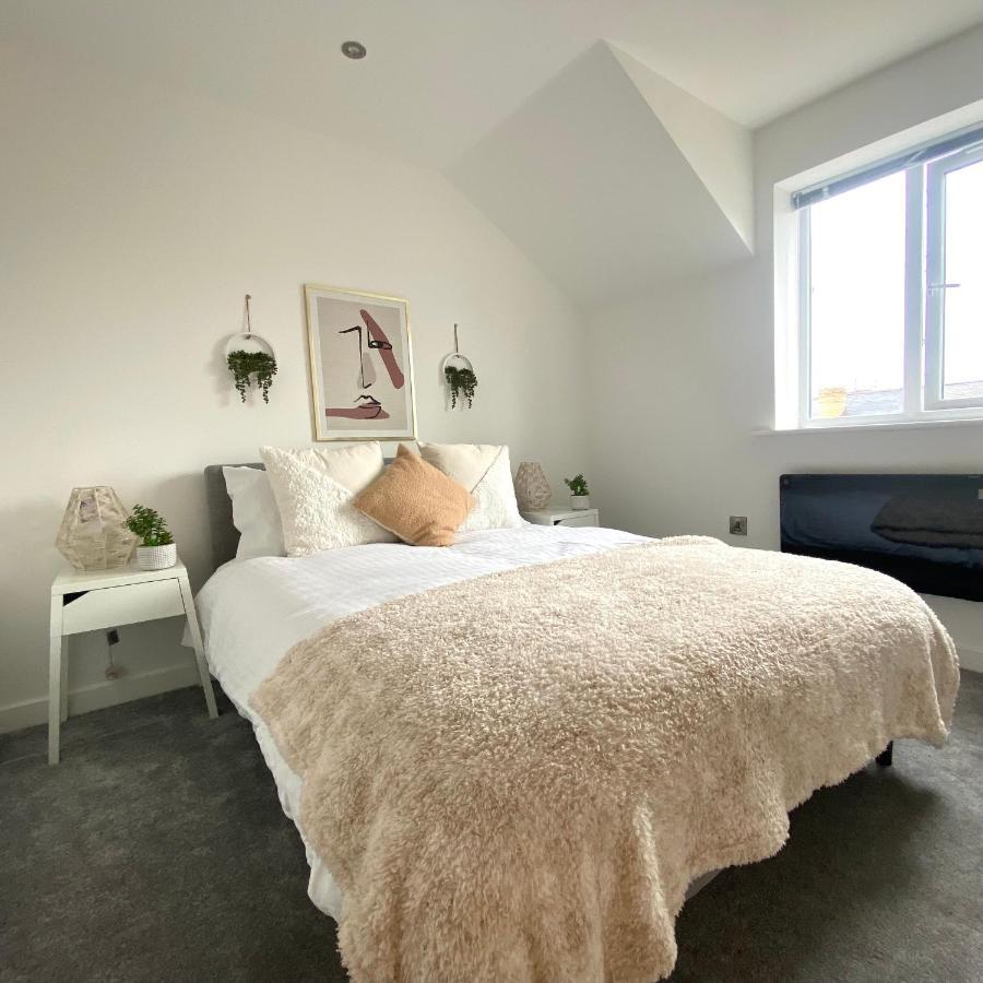 Modern 2 Bed Apartment/Free Parking/Near City/Self-Check In Handsworth المظهر الخارجي الصورة